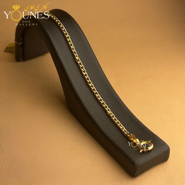 تصویر دوم دستبند طلا کارتیر درشت